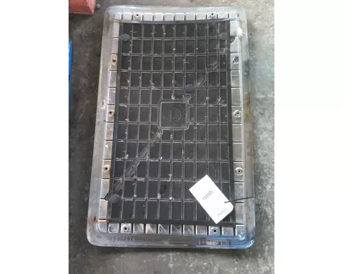 VOLVO VNL 2003-2018 GRILLE