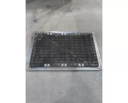 VOLVO VNL 2003-2018 GRILLE