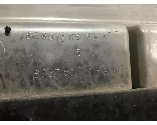 VOLVO VNL 2003-2018 GRILLE