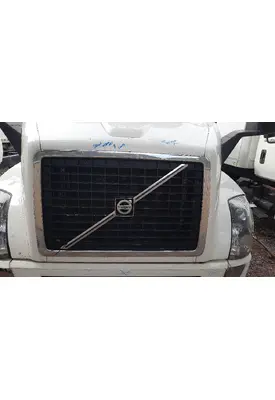 VOLVO VNL 2003-2018 GRILLE