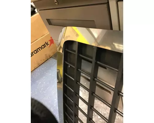 VOLVO VNL 2003-2018 GRILLE