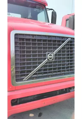 VOLVO VNL 2003-2018 GRILLE
