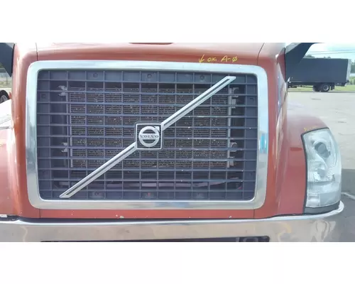 VOLVO VNL 2003-2018 GRILLE