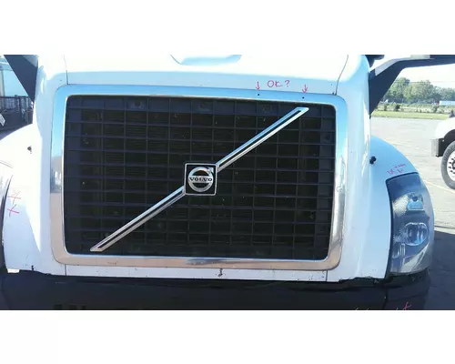 VOLVO VNL 2003-2018 GRILLE