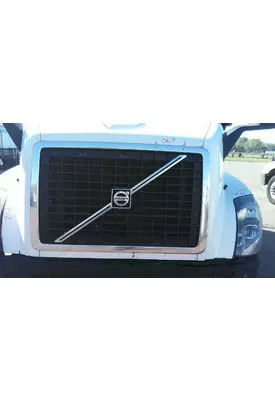 VOLVO VNL 2003-2018 GRILLE