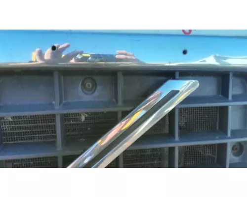 VOLVO VNL 2003-2018 GRILLE