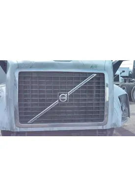 VOLVO VNL 2003-2018 GRILLE