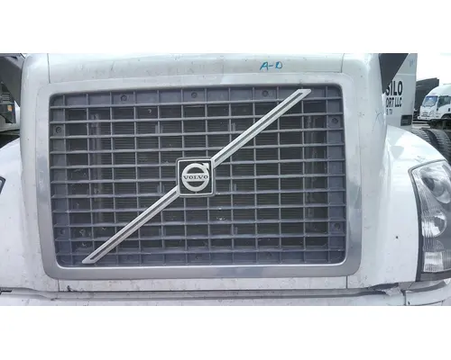 VOLVO VNL 2003-2018 GRILLE