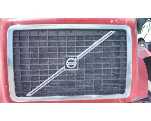 VOLVO VNL 2003-2018 GRILLE