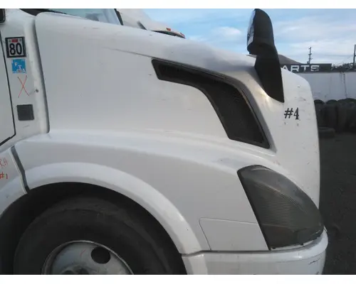 VOLVO VNL 2004-2018 HOOD