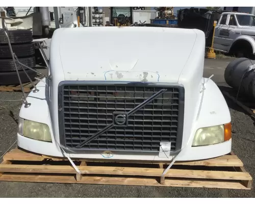 VOLVO VNL 2004-2018 HOOD