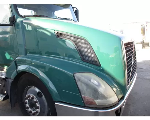 VOLVO VNL 2004-2018 HOOD