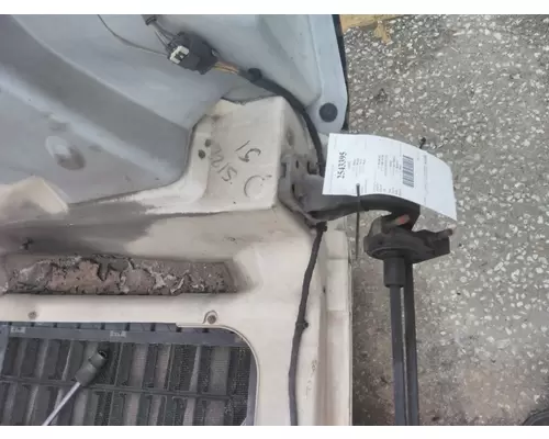 VOLVO VNL 2004-2018 HOOD