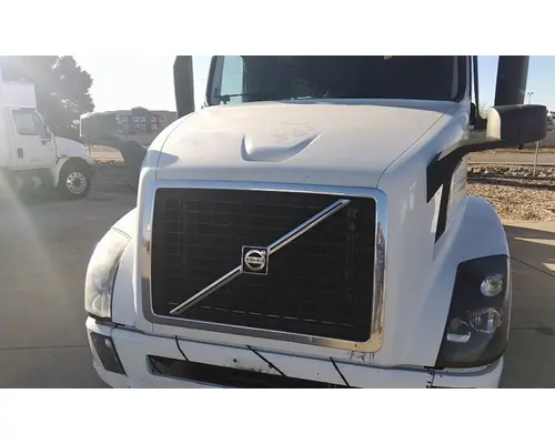 VOLVO VNL 2004-2018 HOOD