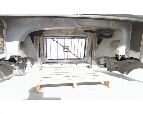VOLVO VNL 2004-2018 HOOD