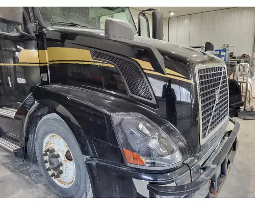 VOLVO VNL 2004-2018 HOOD