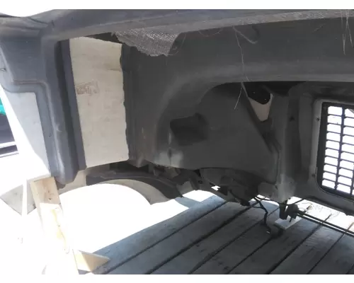 VOLVO VNL 2004-2018 HOOD