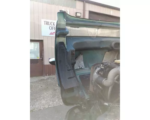 VOLVO VNL 2004-2018 HOOD