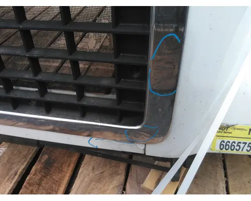 VOLVO VNL 2004-2018 HOOD