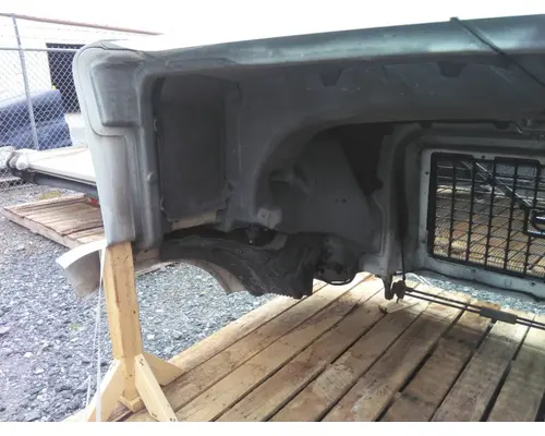 VOLVO VNL 2004-2018 HOOD