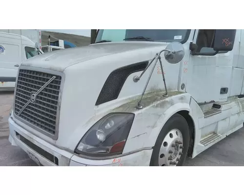 VOLVO VNL 2004-2018 HOOD