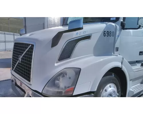 VOLVO VNL 2004-2018 HOOD