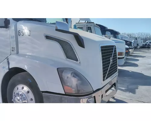 VOLVO VNL 2004-2018 HOOD