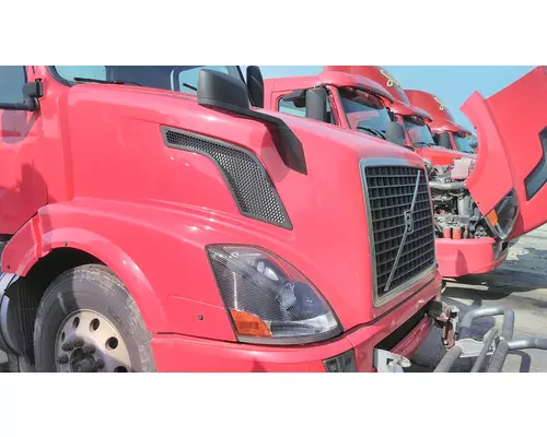 VOLVO VNL 2004-2018 HOOD
