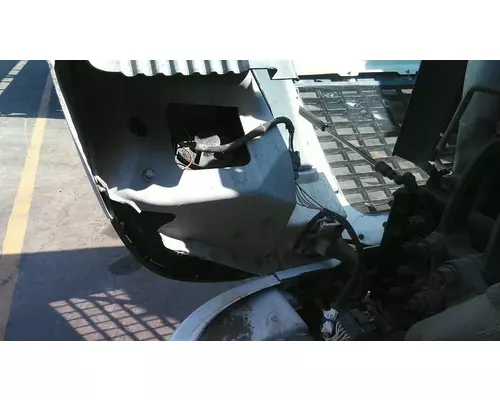 VOLVO VNL 2004-2018 HOOD