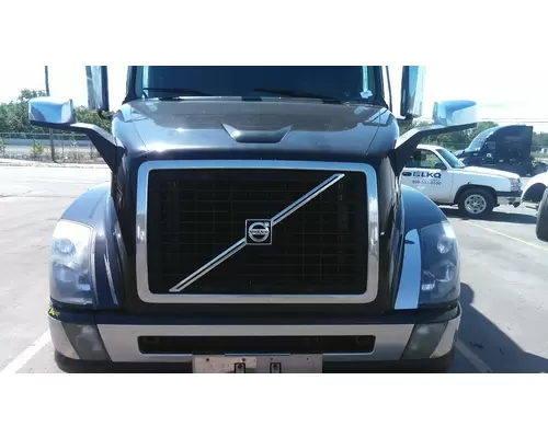 VOLVO VNL 2004-2018 HOOD