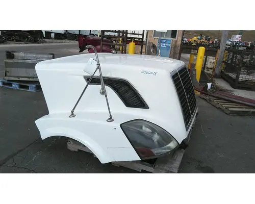 VOLVO VNL 2004-2018 HOOD