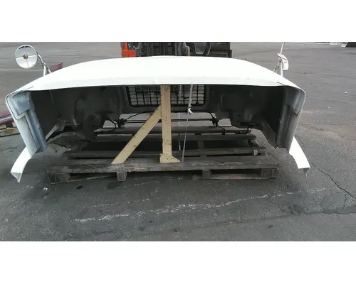 VOLVO VNL 2004-2018 HOOD