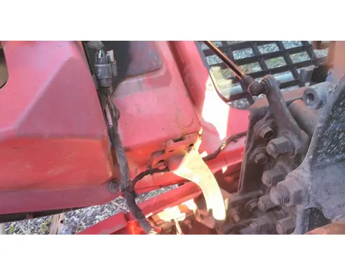 VOLVO VNL 2004-2018 HOOD