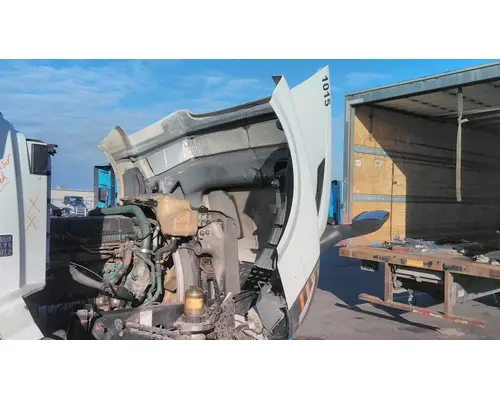 VOLVO VNL 2004-2018 HOOD