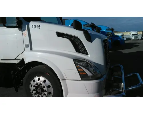 VOLVO VNL 2004-2018 HOOD