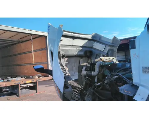 VOLVO VNL 2004-2018 HOOD