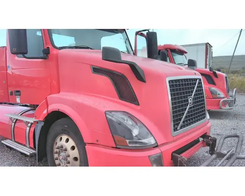 VOLVO VNL 2004-2018 HOOD