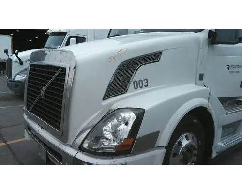 VOLVO VNL 2004-2018 HOOD