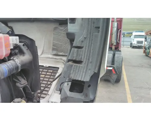 VOLVO VNL 2004-2018 HOOD