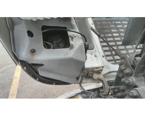 VOLVO VNL 2004-2018 HOOD