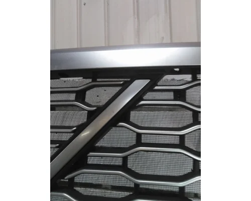 VOLVO VNL 2018-2024 GRILLE