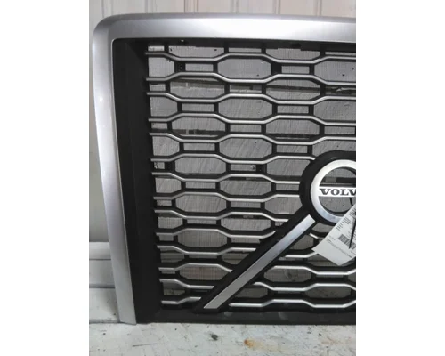 VOLVO VNL 2018-2024 GRILLE