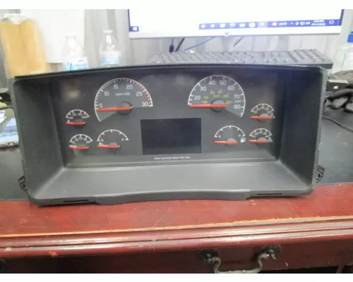 VOLVO VNL_21546088-P02 Instrument Cluster