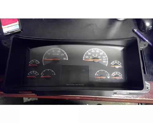 VOLVO VNL_22261634-P01 Instrument Cluster