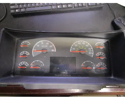 VOLVO VNL_22261638-P01 Instrument Cluster