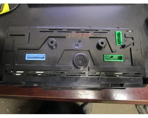 VOLVO VNL_22261638-P01 Instrument Cluster