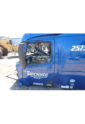 VOLVO VNL 610 Door Assembly, Front