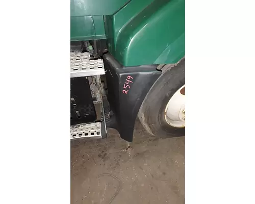 VOLVO VNL 610 Fender Extension