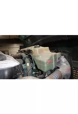 VOLVO VNL 610 Radiator Overflow Bottle