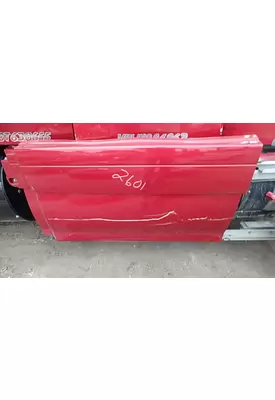 VOLVO VNL 630 Side Fairing
